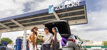 Consejos esenciales para viajar en coche eléctrico este verano