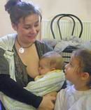 La lactancia es uno de los momentos más íntimos de la maternidad. / Foto: Guadanews