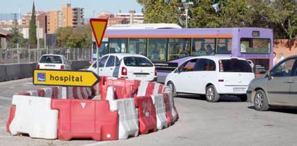 La entrada y salida del Hospital de Guadalajara genera grandes problemas de seguridad.