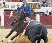 Hermoso de Mendoza, en la imagen con el caballo Chenel, habló alto y claro.