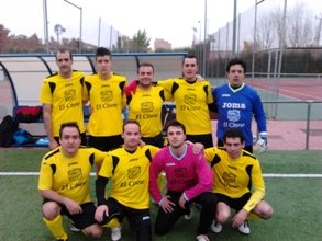 El Señor de los Milagros seguirá líder una semana más