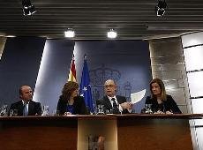 Rajoy : " De las 4.000 empresas públicas, sobran la mitad"