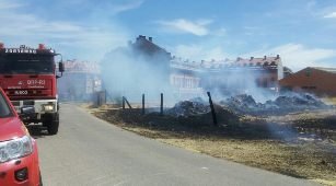 Declarado un incendio en el casco urbano de Alovera