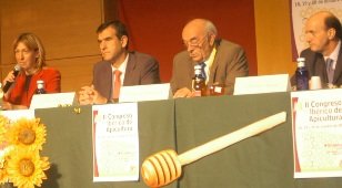 Guarinos: “El Congreso Ibérico de Apicultura contribuirá al avance y desarrollo del sector con el esfuerzo de todos”