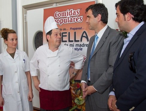 El Alcalde de Guadalajara visita las instalaciones de la empresa Comidas Populares en Cabanillas del Campo 