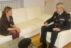 La presidenta de la Diputación recibe al nuevo Comisario Jefe de Guadalajara Alfonso Cid