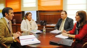 Condado alaba la labor imprescindible de las farmacias rurales en la provincia de Guadalajara