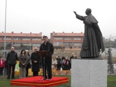 Antonio Román: “Esta estatua perpetuará la imagen y el recuerdo de alguien a quien admira el mundo y que, ante todo, fue un hombre bueno, Juan Pablo II”