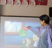 Educación aumenta los recursos materiales del Aula TEA del CEIP “La Muñeca” de Guadalajara 