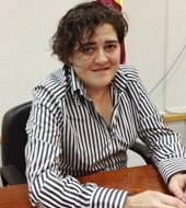 Esta mujer se llama Sara Martínez Bronchalo y es la nueva secretaria general de la Agrupación Local del PSOE de Villanueva de la Torre