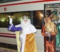Las calles de Sigüenza se llenan para recibir a los Reyes Magos y para despedir la Navidad
