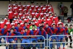 140 jugadores de todas las edades se entrenan a diario en la Escuela de Fútbol del CD Sigüenza 
