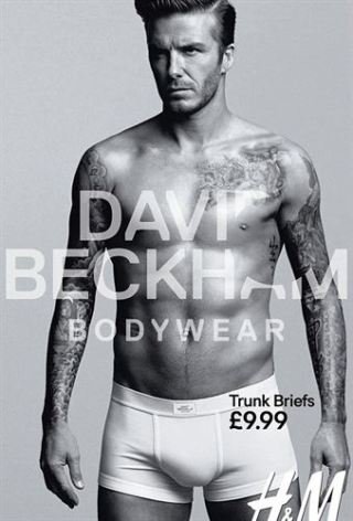 Se lía la polémica con el "bulto" de David Beckham en el anuncio para H&M