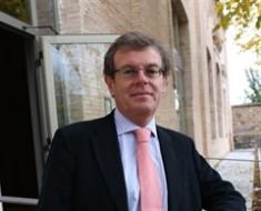 Este hombre, Miguel Angel Collado, es el nuevo rector de la Universidad de Castilla La Mancha
