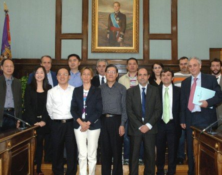 Ana Guarinos recibe a una delegación institucional de la provincia china de Fujian