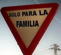 El alcalde de Sevilla obliga a dimitir a los familiares del PP colocados en el Ayuntamiento