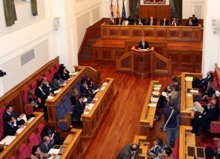 Las Cortes Regionales retiran la Proposición de Ley del Agua del Gobierno de Barreda 