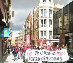 Guadalajara sale a la calle para protestar contra el paro y los recortes