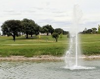 El ayuntamiento de Yebes suspende el servicio de suministro de agua al campo de golf de Valdeluz por la deuda acumulada