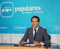 Velázquez asegura que hay dos modelos: el PP de Cospedal, preocupado por solucionar los problemas de los ciudadanos y el PSOE de Page, preocupado por sus intereses