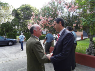 Antonio Román asiste a la toma de posesión del nuevo subdelegado de Defensa