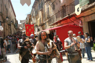 Los vecinos de Sigüenza rememoran un año más su pasado medieval