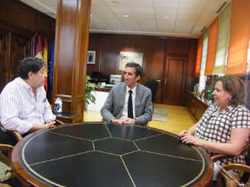 Condado valora el excepcional trabajo y la labor impagable de la Asociación Española Contra el Cáncer de Guadalajara