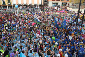 El Alcalde de Guadalajara ha deseado felices fiestas a todos tras el chupinazo que ha abierto la Semana Grande de la capital