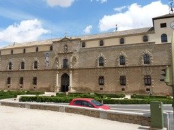 El Palacio de Tavera, en Toledo, una de sus primeras sedes