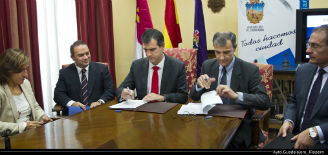 Firmado el contrato que posibilita la construcción del futuro Centro Acuático de Guadalajara