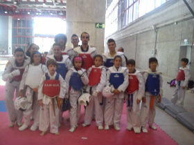 El Club Taekwondo Cabanillas exhibe su talento ante el mismísimo Arnold Schwarzenegger