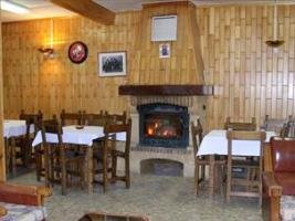 Cogolludo: Un asado acompañado de un buen vino