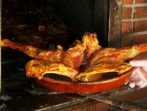 El cabrito de Jadraque se hace en hornos de leñ.