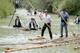 La fiesta se celebra a finales de verano.