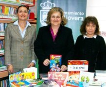 La Biblioteca de Alovera recibe el Premio María Moliner