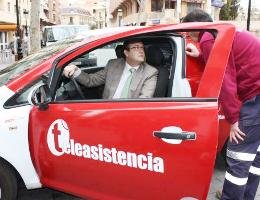 Sanidad y Asuntos Sociales presenta las unidades móviles para el servicio de Teleasistencia