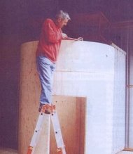 Sigüenza enseña la zambomba más grande del mundo en Fitur