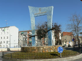 La Diputación acondiciona el paso peatonal de la carretera GU-102, que une Azuqueca y Villanueva