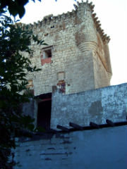 La Asociación de Galve exige la máxima sanción para el dueño del castillo, que acarrearía hasta un millón de euros de multa