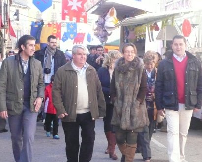 La presidenta de la Diputación muestra su apoyo a la celebración de las Feria de Mercaderías de Tendilla