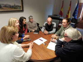 Valmaña destaca el papel que realizan los profesionales de los Servicios Sociales de Atención Primaria