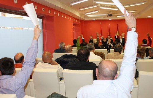 Aprobados los Presupuestos de 2014 que congelan la tasa del agua en 0,16 euros por cada mil litros de agua