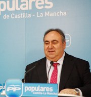 Tirado culpa a la incompetencia y a los agujeros negros del PSOE "el incumplimiento del déficit"