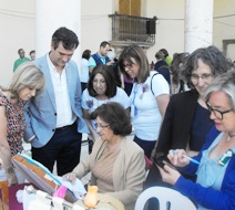 El alcalde de Guadalajara asiste al Encuentro Nacional de Encajeras