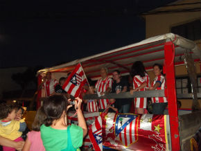 La afición del Atletico de Mandayona celebra el título de liga