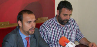 Pablo Bellido y José Luis Blanco, durante la rueda de prensa. Fotografía: Ayuntamiento de Azuqueca de Henares