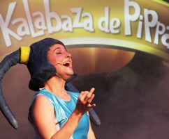 La kalabaza de Pippa llena de niños la Plaza Mayor