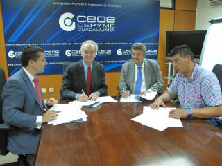 Ceoe-Cepyme y el centro demostrador TIC de Castilla-La Mancha firman un convenio de colaboración