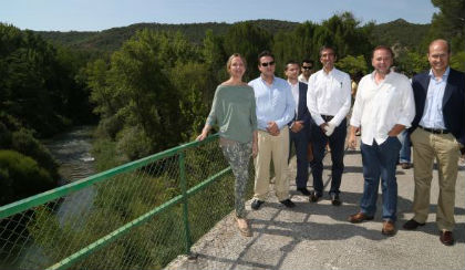Casero destaca en Trillo el potencial del turismo activo de Castilla-La Mancha