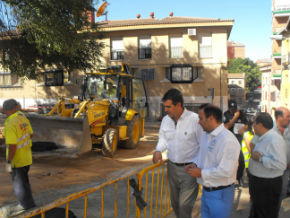 El Alcalde, Antonio Román, visita las obras que se están ejecutando en el casco histórico